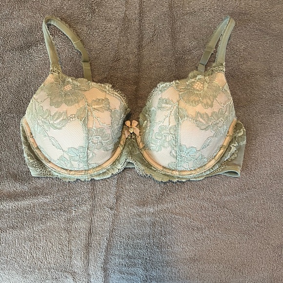 Victoria’s Secret Lined Demi. Size 34 DD - Picture 1 of 6